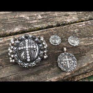 listing-status-banner